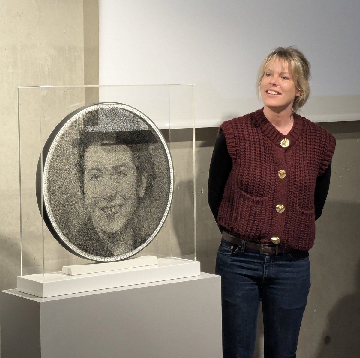 museemandet's tweet photo. Présentation inaugurale du portrait de la résistante Anne-Marie Menut-Lafaye dite « 𝗠𝗮𝗿𝗶𝗻𝗲𝘁𝘁𝗲 𝗠𝗲𝗻𝘂𝘁 » réalisé par l'artiste 𝐕𝐞́𝐫𝐨𝐧𝐢𝐪𝐮𝐞 𝐁𝐨𝐲𝐞𝐧𝐬. 
A découvrir au musée Mandet 🤩 https://t.co/ISLLT4ntx6