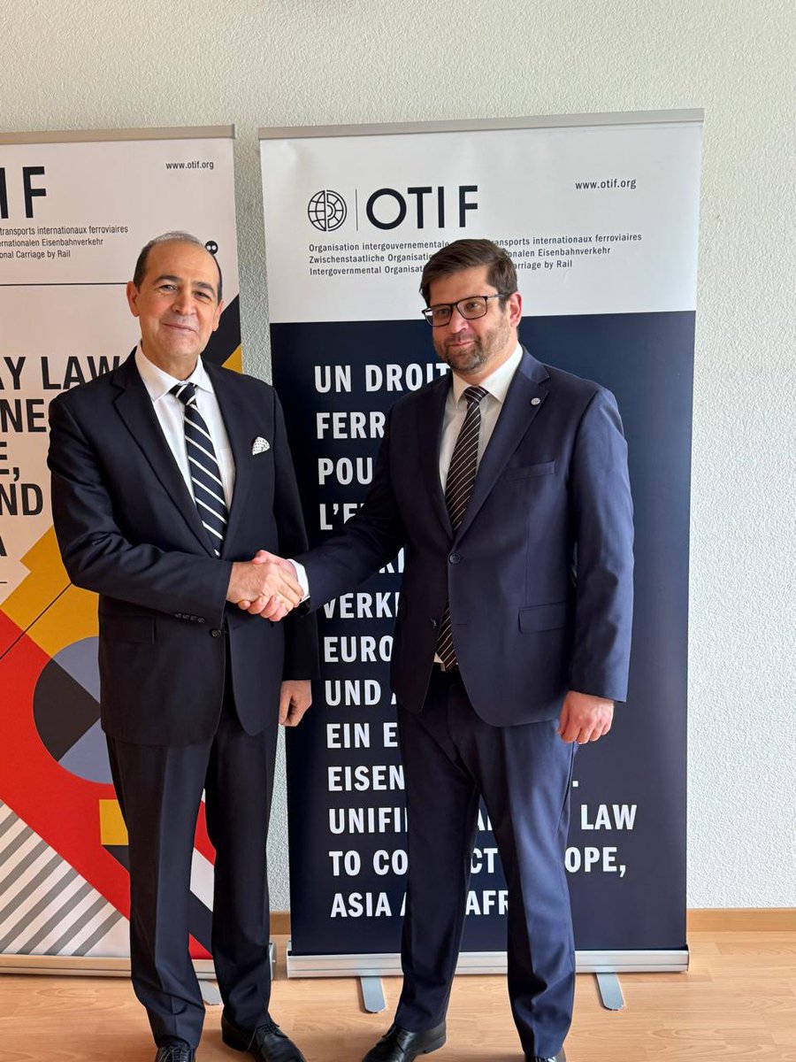 التقى القائم بالأعمال، الدكتور محمد جواد مهدي، بالأمين العام لمنظمة النقل الدولي للسكك الحديد، السيد ألكسندر كوزمينكو، يوم الثلاثاء 11 اذار 2025، في مقر المنظمة.