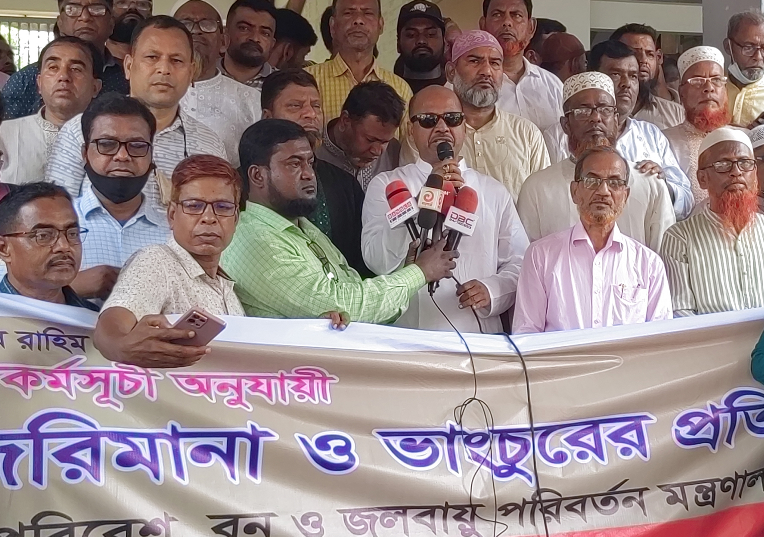 দেশে পনের দিন ইট বিক্রি বন্ধের ঘোষণা