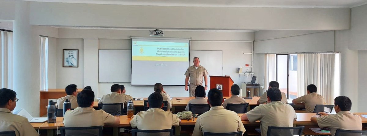 Programa Básico de Estado Mayor Comando General (BAEM) para la formación profesional de los oficiales del grado de Teniente Primero. Recibirán una preparación para desempeñarse como miembros auxiliares en los Estados Mayores, y/o integrantes de un Centro de Operaciones Marítimo.
