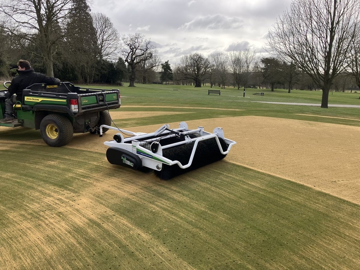 Jamie_Tuckwells's tweet image. A morning spent @BraintreeGC setting off their new @CampeyTurfCare TB220 brush. Further investment from the club ahead of renovations. Cracking tool, simple and effective. Thank you once again Liam and the club 👍⛳️. @TuckwellGroup