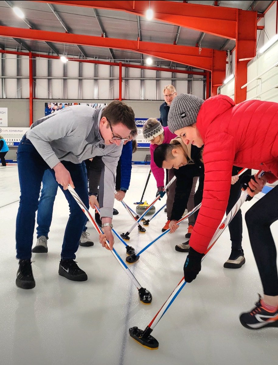 HSLimited's tweet image. Sweeping up some team spirit 🥌
A few members of our team hit the ice at Murayfield for a fun curling session with the team at Ardent Consulting Engineers . Great competition, even better company - who knew sweeping could be so intense? 

#HarrisonStevens #PositiveContribution