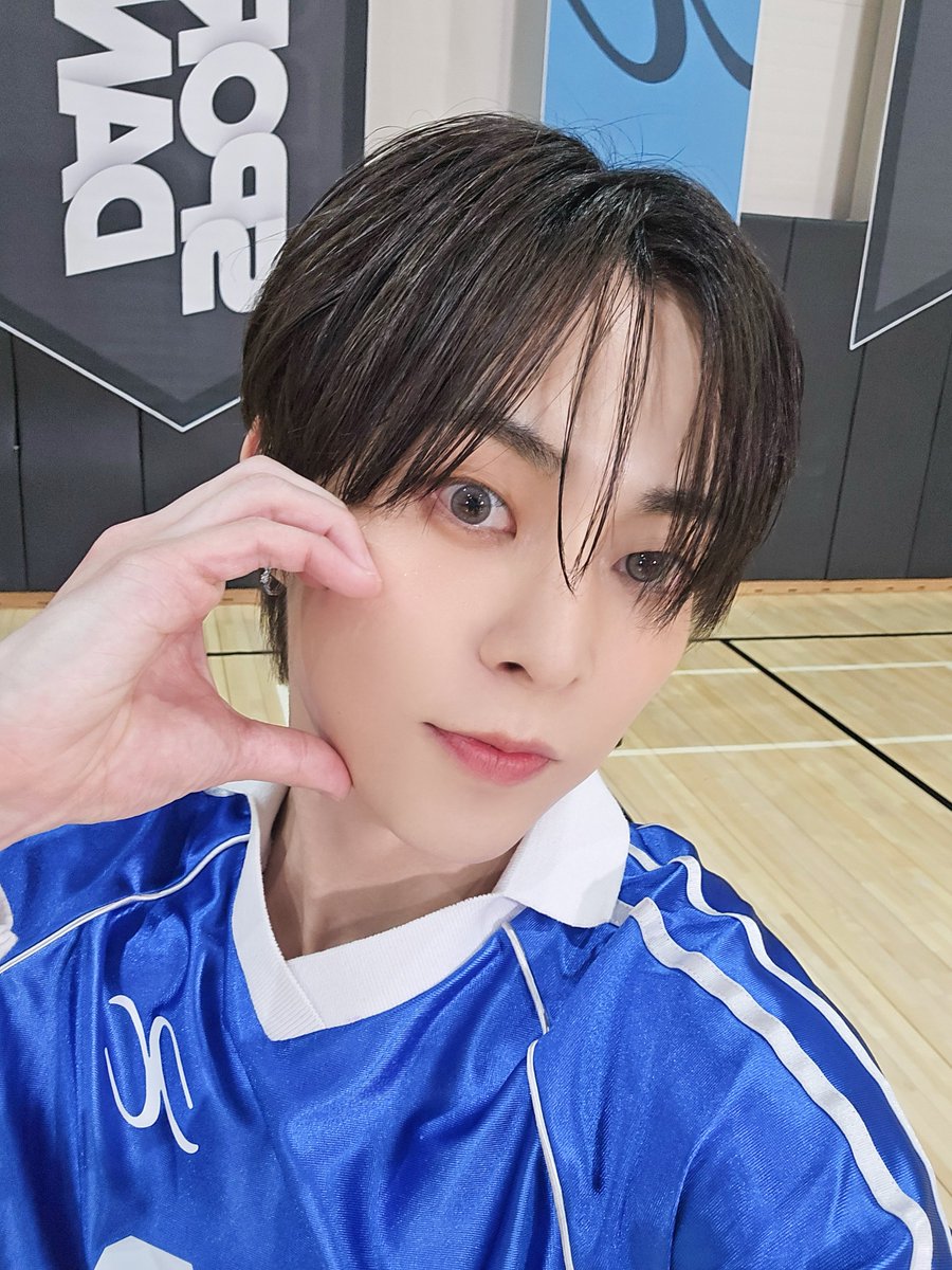 XIUMIN_official tweet media