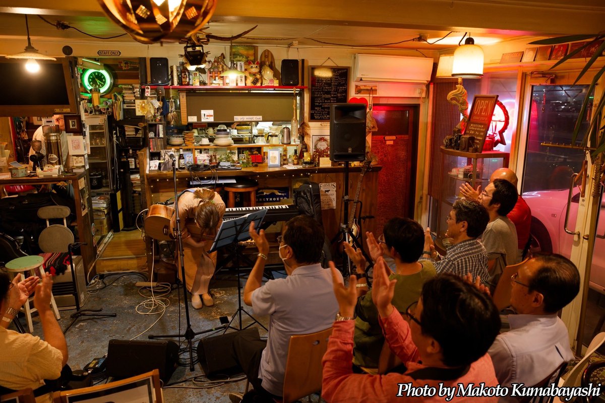 makkocchan_919's tweet photo. 【2024/9/15『UNIONFIELD HOME11 DAY2』ガッチャより岩佐亜由美】
その2
亜由美さんの魅力は歌だけではありません！まさに100万ドルの笑顔！こちらも笑顔になってしまう表情。
以上、僕のHOME11ダイジェストでした！
#HOME11
#岩佐亜由美
#makotos_photo https://t.co/ykZU3UhCYj