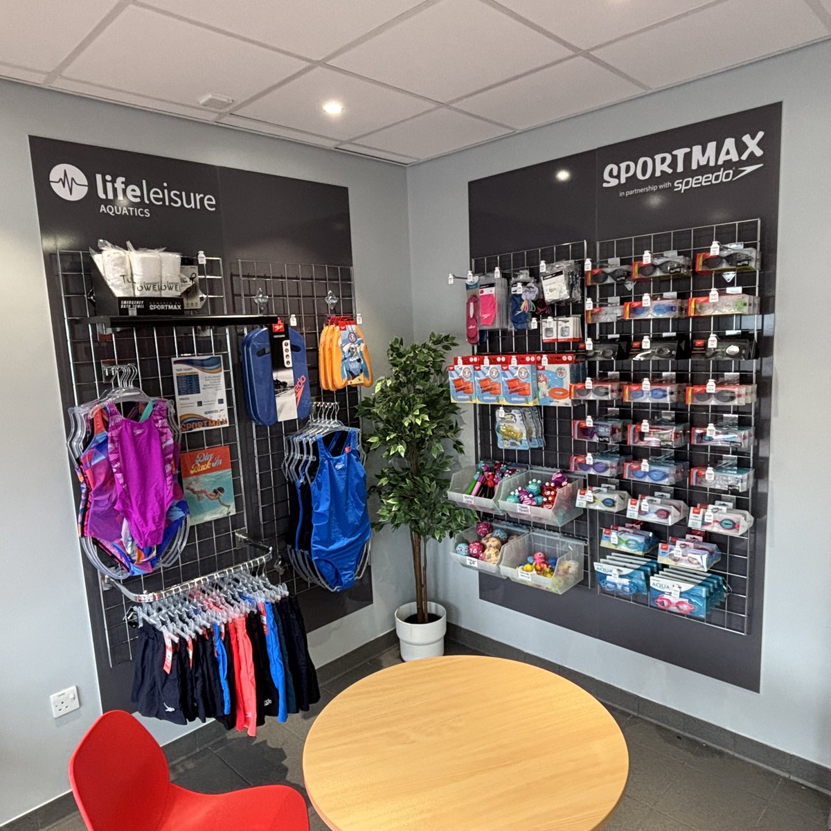 Sportmax_LCRS's tweet photo. A full refurb of all retail displays and product ranges at @lifeleisureUK L👀king good guys! 👍 https://t.co/m80p8qFci7