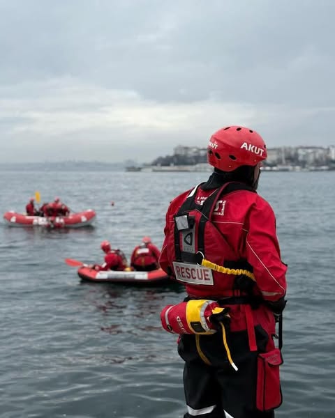 🚨Specialist Rescue Equipment – Built for Critical Missions
From swift water rescue to flood response &amp; search, our gear is trusted worldwide. High-performance PFDs, drysuits, helmets &amp; more.
📩Contact us today ndiver-rescue.com/contact-us
#NorthernDiver #SAR #WaterRescue #FloodRescue