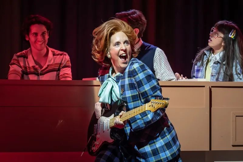 Nina🇫🇷 & Dan🇬🇧 in Bristol 🇺🇦 (@lstyledistrict) on Twitter photo Breaking #Bristol news! Following a record-breaking run at <a href="/BristolOldVic/">Bristol Old Vic</a> last year, the brilliant musical Starter for Ten returns to the theatre on 10 September 🙌
It features the return of the hilarious Mel Giedroyc 👏
Our ⭐ ⭐ ⭐ ⭐ ⭐ review: buff.ly/CpX1mPr Breaking #Bristol news! Following a record-breaking run at <a href="/BristolOldVic/">Bristol Old Vic</a> last year, the brilliant musical Starter for Ten returns to the theatre on 10 September 🙌
It features the return of the hilarious Mel Giedroyc 👏
Our ⭐ ⭐ ⭐ ⭐ ⭐ review: buff.ly/CpX1mPr