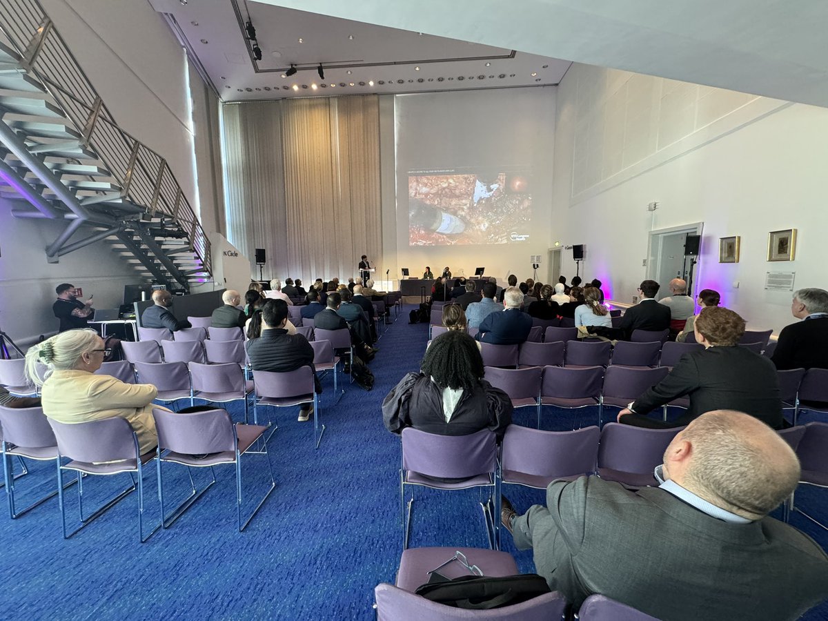 <a href="/lee_c_zhao/">Lee Zhao</a> continues to wow the room with wonderful robotic videos showcasing the art of what’s possible <a href="/sonnyurol/">Arun Sahai</a> 👏🏽 <a href="/BAUSurology/">BAUS</a>