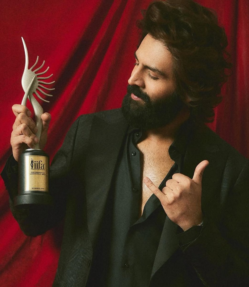 vijaye_singh's tweet image. IIFA 2025 : IIFA अवार्ड्स 2025 का आयोजन राजस्थान की राजधानी जयपुर में 8 और 9 मार्च को हुआ। कार्तिक आर्यन को &quot;भूल भुलैया 3&quot; के लिए सर्वश्रेष्ठ अभिनेता का पुरस्कार मिला। 
&quot;लापता लेडीज&quot; फिल्म ने सबसे अधिक 10  पुरस्कार जीते | #iifa2025 #iifa #karthikaryan #srk #iifaawards #bollywood