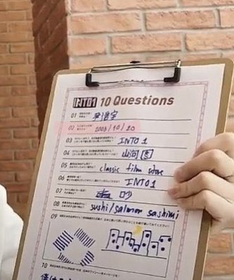 PP_sunrise's tweet image. ตอนอยู่ในรายการ chuang2021 แพทไม่บอกอายุตัวเองกับพี่ๆในค่ายตอนนั้นน้อง 17 (น่าจะ)เด็กสุด ความตั้งใจของแพทคือไม่อยากให้เอาเรื่องอายุเข้ามาเกี่ยวในการแข่งขัน รายการให้เขียนประวัติกี่ครั้งก็เขียนแค่วันที่กับเดือนไม่เคยเขียนปีเกิดเลยจนเดเป็น into1 แล้วถึงได้เห็นฮีเขียนปีเกิด😂