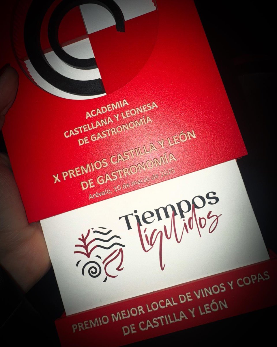 Tiempos Líquidos Wine Room tweet media