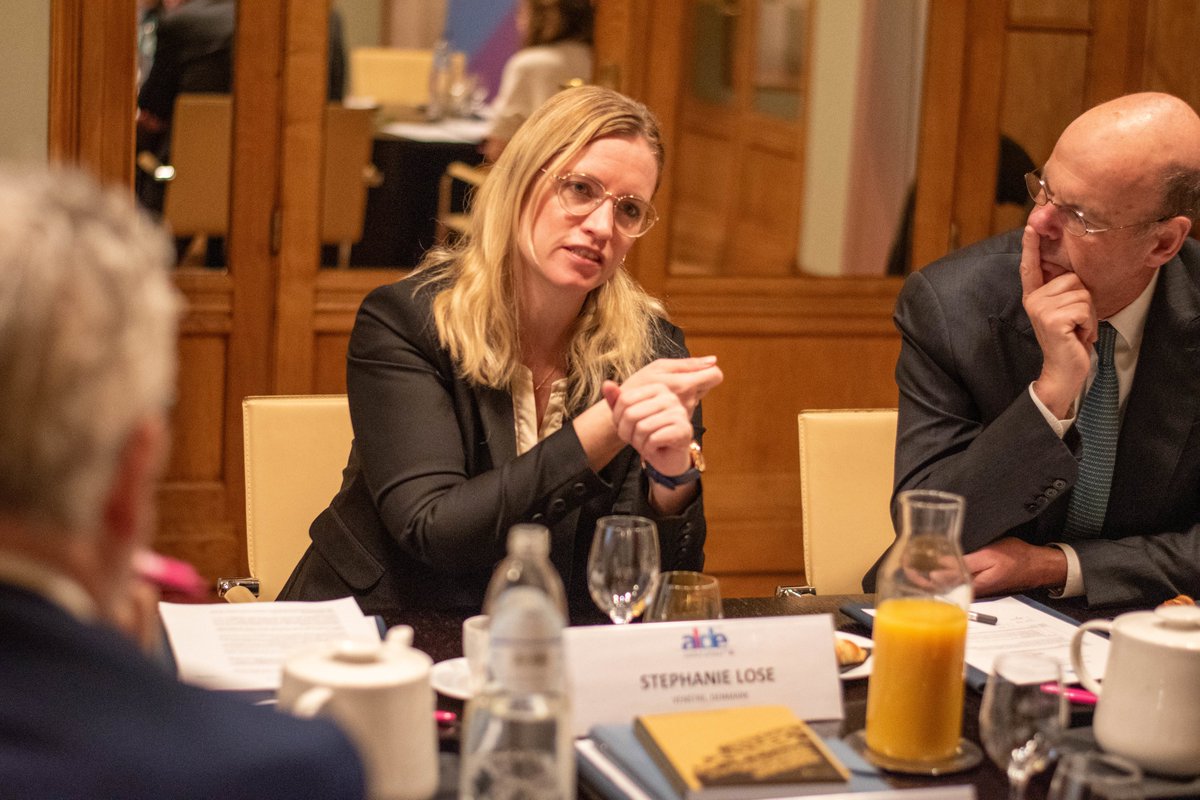 Ahead of today’s #ECOFIN Council, Ministers from our political family met to align on key priorities for Europe's economic future 💼🇪🇺

Our leaders are committed to supporting Ukraine, ensuring a stronger European defence and a making the EU economy more competitive.

📸 Check