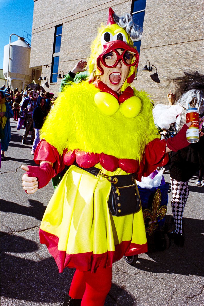 tmwphotog's tweet image. 2025 Asheville Mardi Gras 1
Camera: Nikon F4 &amp;amp; 28/50mm
Film: Kodak UltraMax 400
Location: Asheville, North Carolina
#believeinfilm #streetphotography #filmisnotdead