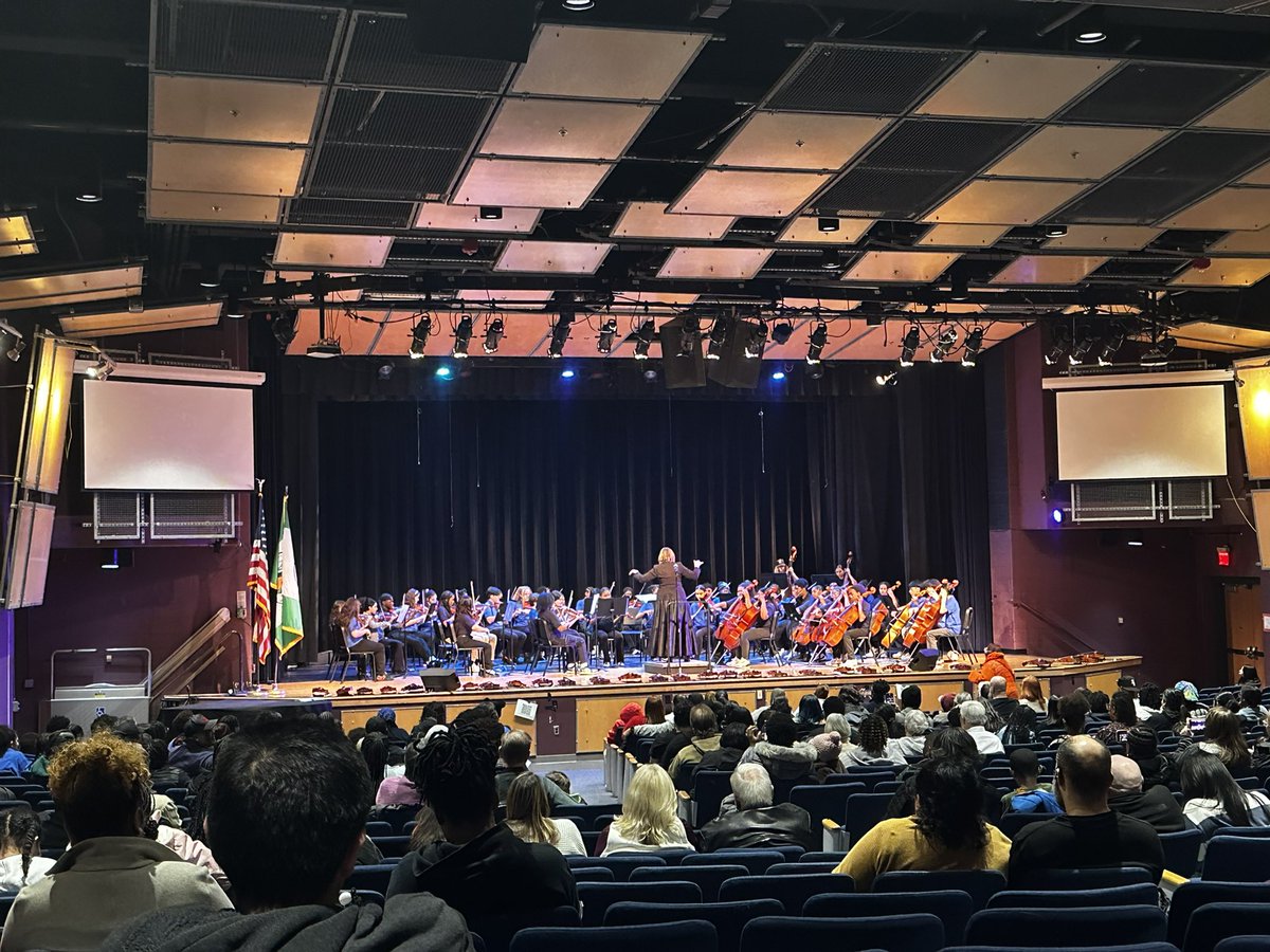 CuffJerry's tweet image. A moment of appreciation for the BMS fine arts department!