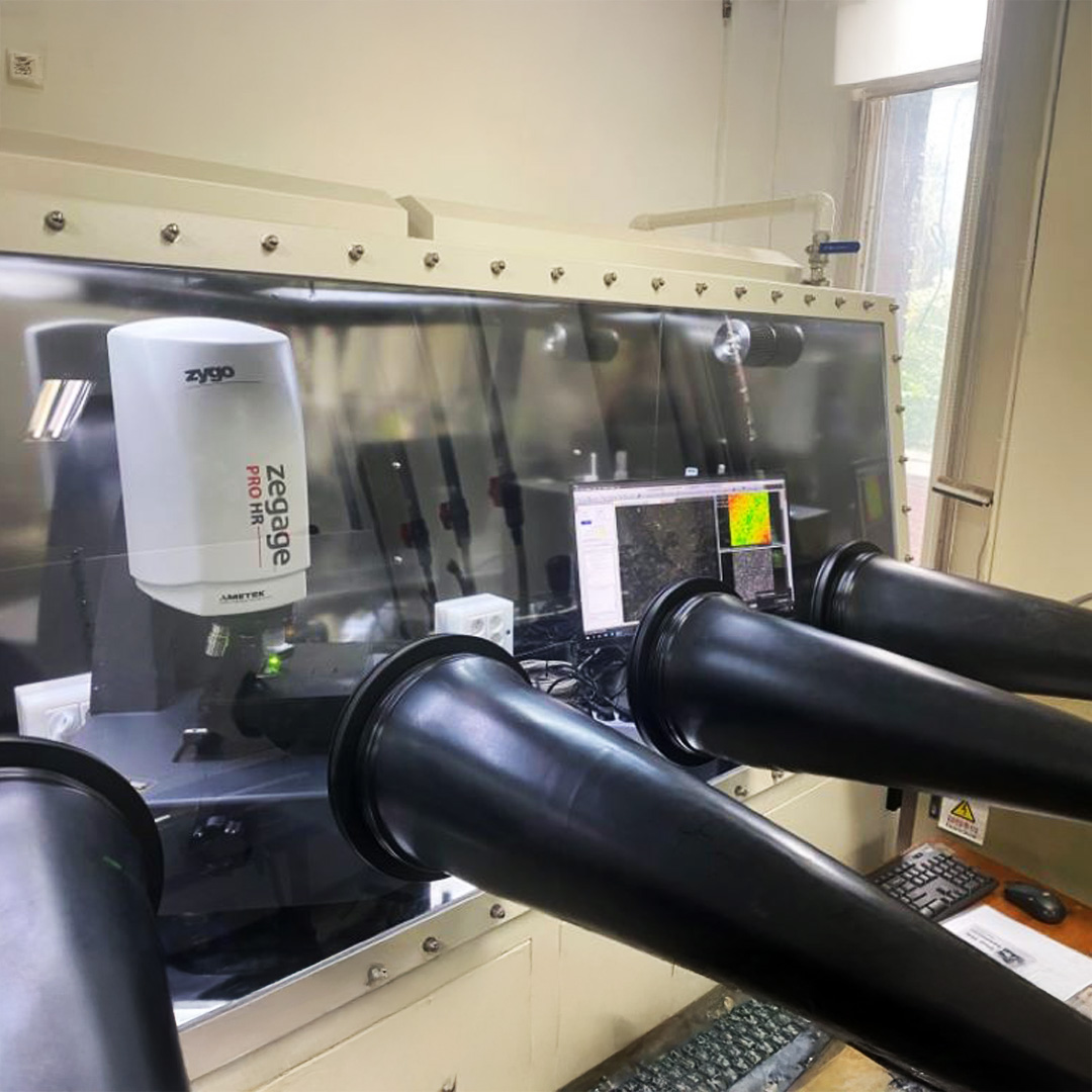 Did you know you can use a Zygo 3D Optical Profiler in an Argon Chamber environment?  Read more about the industry leading capabilities using the Zygo ZeGage.
zygo.com/insights/blog-…

 #Zygo #Metrology #ArgonChamber #ZeGage #OpticalProfilers #ArgonGloveboxes