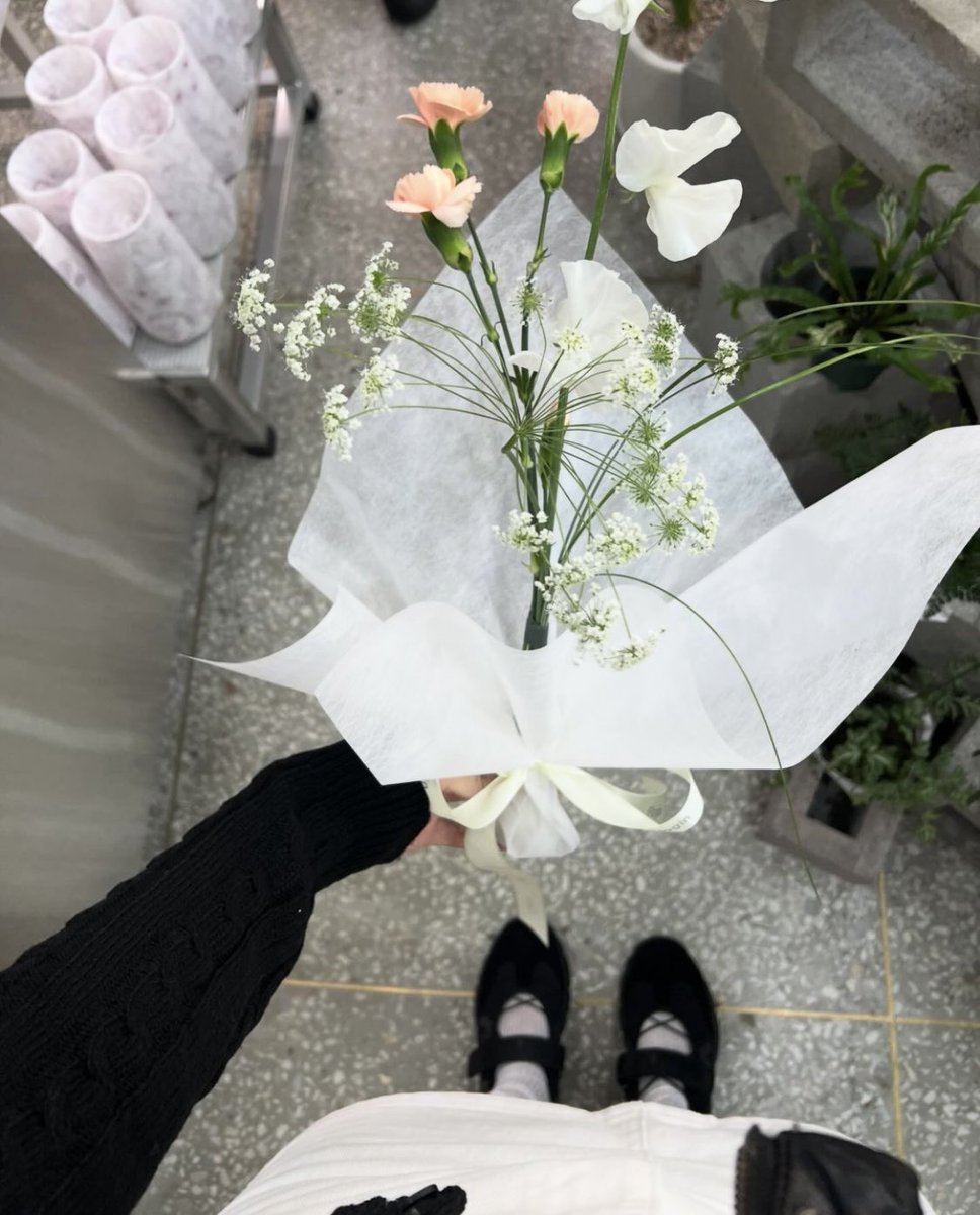 panan2e's tweet photo. 🪻🌷 https://t.co/ZJR7rfgMZT