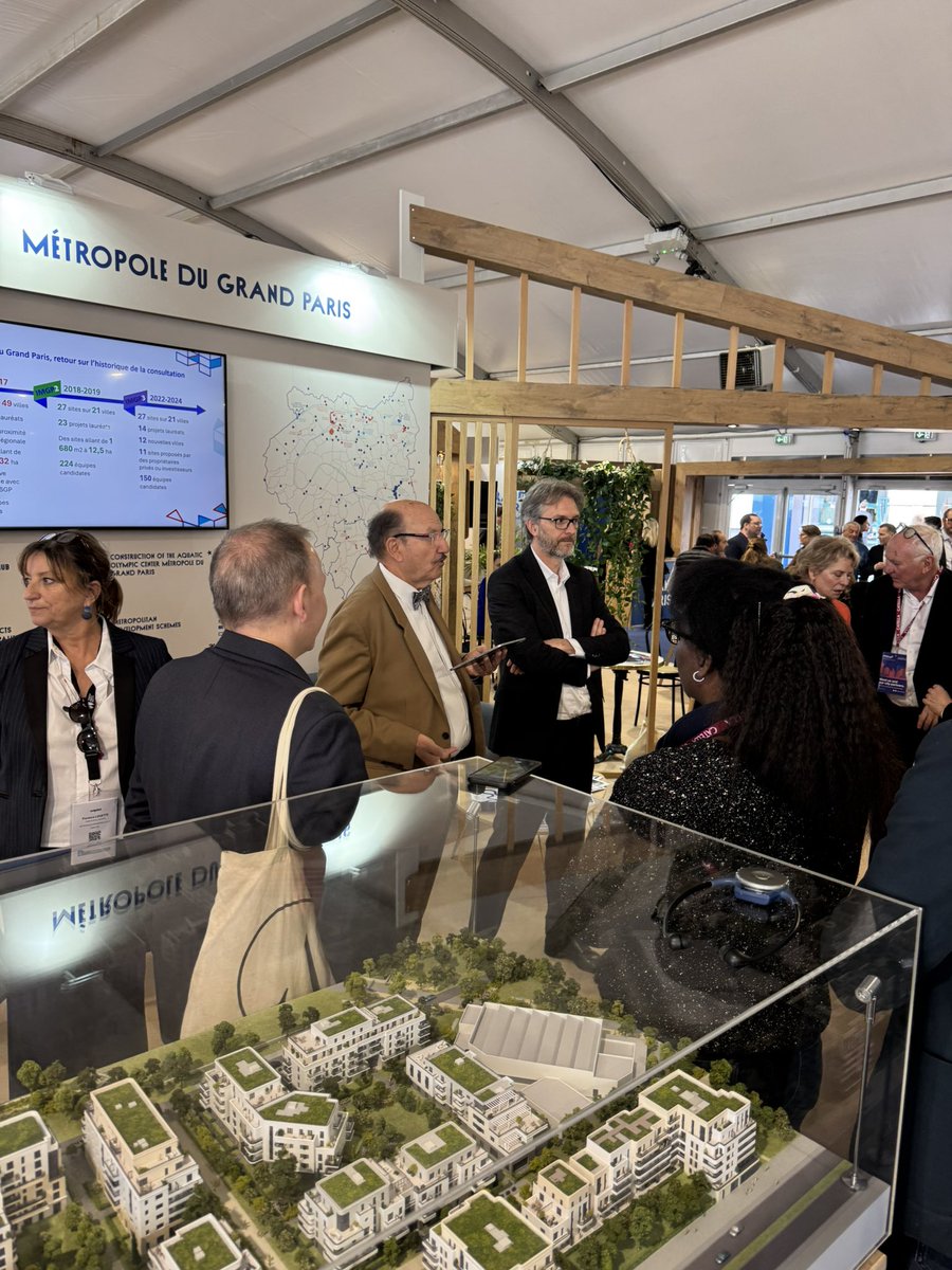 Métropole du Grand Paris (@grandparismgp) on Twitter photo 🗣️#MIPIM | Première conférence🔎𝗜𝗻𝘃𝗲𝗻𝘁𝗼𝗻𝘀 𝗠𝗲́𝘁𝗿𝗼𝗽𝗼𝗹𝗲 𝗱𝘂 𝗚𝗿𝗮𝗻𝗱 𝗣𝗮𝗿𝗶𝘀 : bilan et perspectives du plus grand appel à projets d’urbanisme d’Europe.
💡Avec <a href="/PascalPelain/">Pascal Pelain</a>, Jacques-Alain Benisti et Marie-Christine Segui 🗣️#MIPIM | Première conférence🔎𝗜𝗻𝘃𝗲𝗻𝘁𝗼𝗻𝘀 𝗠𝗲́𝘁𝗿𝗼𝗽𝗼𝗹𝗲 𝗱𝘂 𝗚𝗿𝗮𝗻𝗱 𝗣𝗮𝗿𝗶𝘀 : bilan et perspectives du plus grand appel à projets d’urbanisme d’Europe.
💡Avec <a href="/PascalPelain/">Pascal Pelain</a>, Jacques-Alain Benisti et Marie-Christine Segui