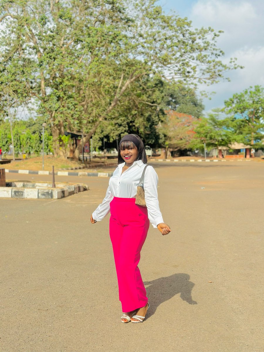 CoachFavour1's tweet image. The business i told you about just paid me over ₦400,000 naira into my bank account, after paying me ₦300,000 last week. Which is a total sum of more than ₦700,000 made in 10 days🥳🔥💃

Thanks @CCSPROMAX 

Let’s do more 🥰