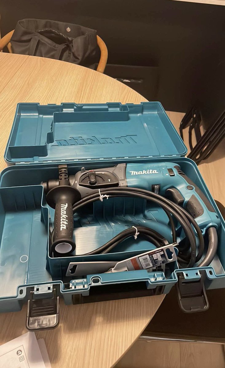 Konan nelgdi afmælisgjöfina í ár 🛠️🎉