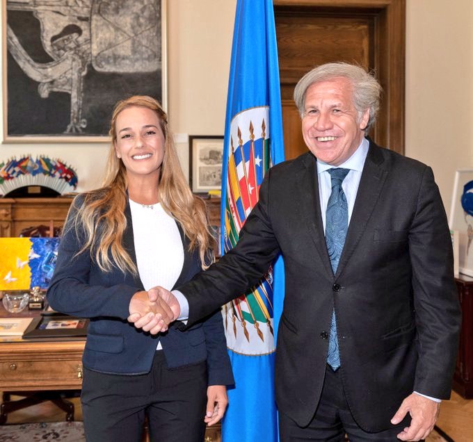 El que entendió, entendió. El que se mete con VENEZUELA es increíble como se seca. Hasta nunca Almagro. No pudiste con VENEZUELA.