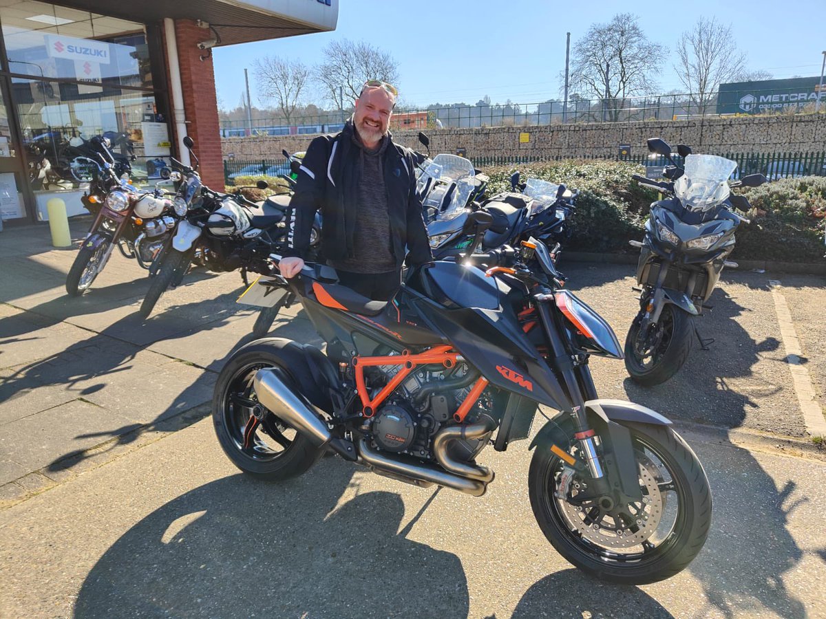 🏍🔥🏍New Bike Day!!🏍🔥🏍

Here is Greg collecting his KTM 1290 Super Duke R🤩🧡

Great to see you as always Greg! Enjoy the new bike &amp; ride safe!😁🏍️

#Orwellmotorcycles #newbikeday #newbikedayisthebestday