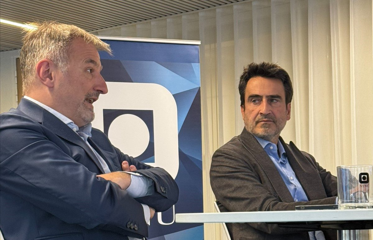 Did you miss yesterday’s #OneHourWithEurope session on "15 Years of EIT: Achievements, future opportunities and perspectives" with Luca Perego? Catch it out now on our YouTube channel!
 
👉 Watch it here: shorturl.at/ifPKC