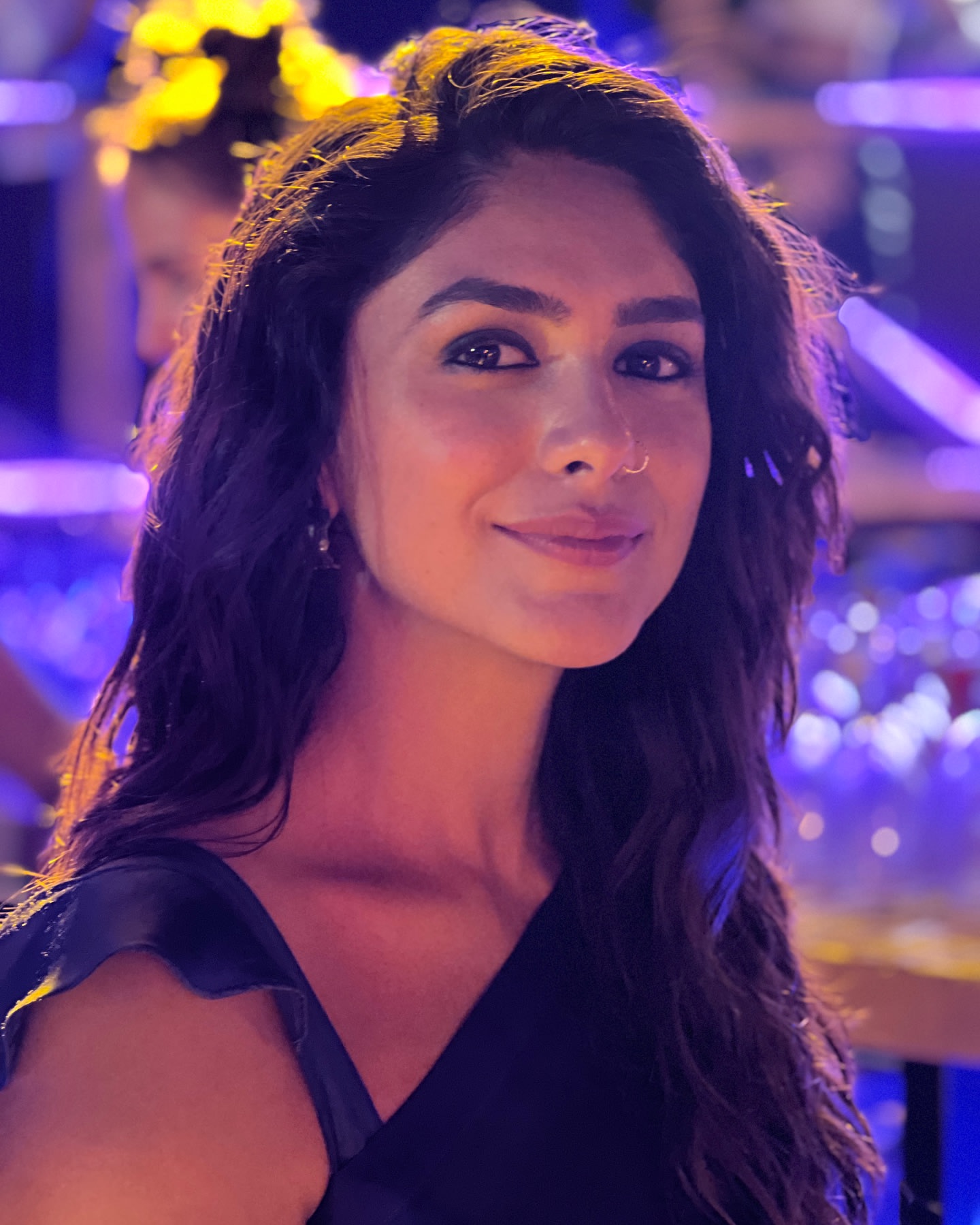 GlwgDhAa8AAEdmO?format=jpg&name=large