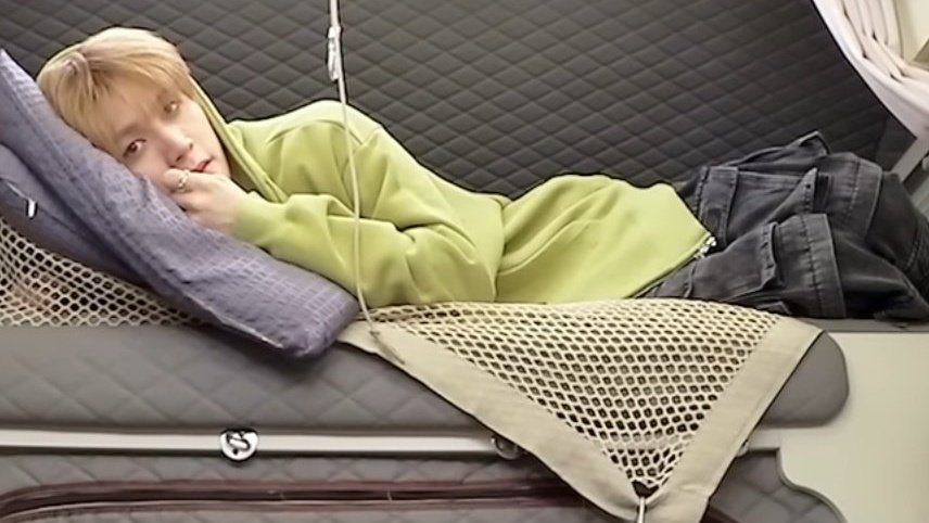 softlytaesan's tweet image. he’s just like me