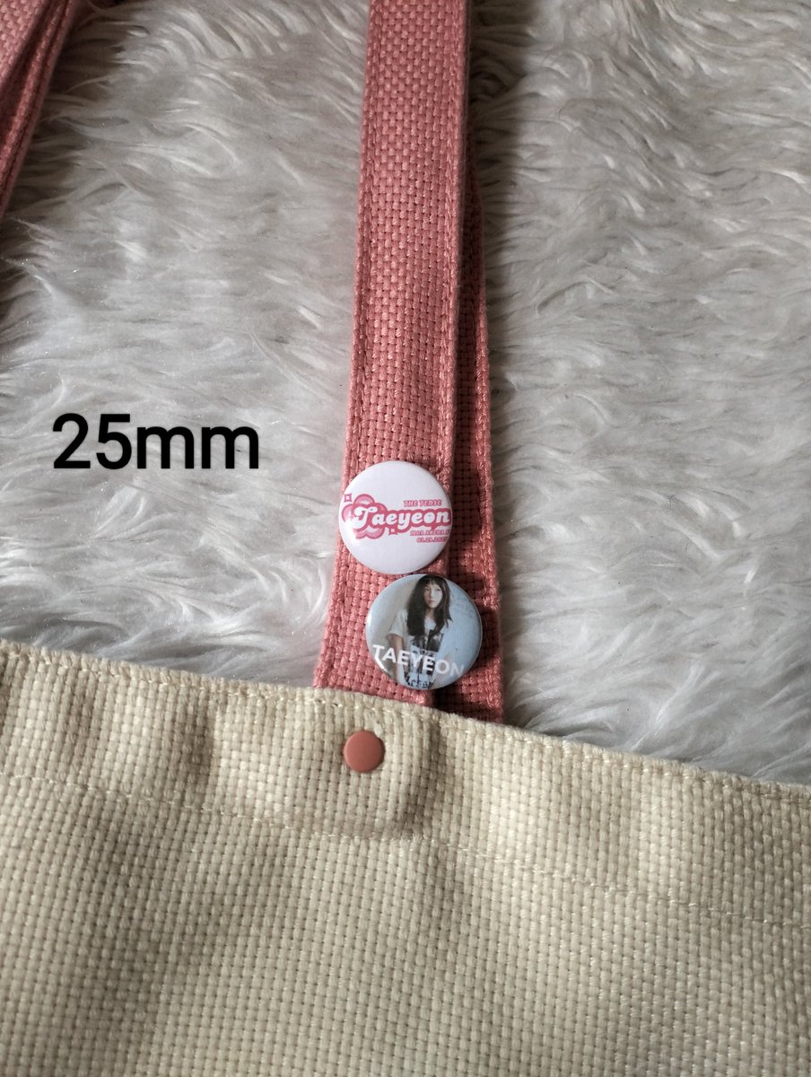 simplybadges_ph's tweet photo. Taeyeon badge pins available!

Available badge size: 25mm for 10 pesos and 58mm for 25 pesos. The badges have glossy finish.

For orders, kindly check the comments below for details. 

#TAEYEON_TheTENSE_in_MANILA
#TAEYEON #태연 
#TAEYEON_TheTENSE #TheTENSE #MANILA
#PHSone https://t.co/jCw41eS9pA