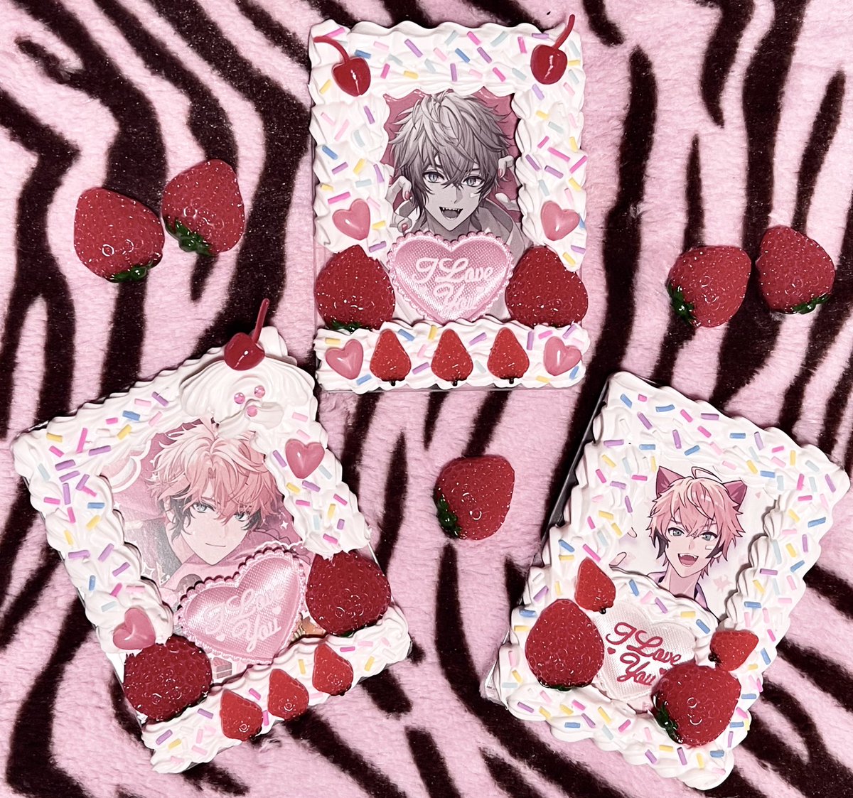⠀⠀⣀⣤⣤⣤⣀ ⠀⠀ ⣀⣤⣤⣤⣀ ⠀
⢠⣾⣿⣿⣿⠿⢿⣷⣤⣾⡿⠿⣿⣿⣿⣷⡄
⣿⣿⣿⠏ ⠀⠀ ⠈⠛⠁⠀⠀⠀ ⠹⣿⣿⣿
⢻⣿⣿⠀⠀⠀⣾⣿⣶⣿⣷⠀⠀⠀⣿⣿⡟
⠈⢻⣿⣧⠀⠀⠻⣿⣿⣿⠟ ⠀⢀⣼⣿⡟
⠀⠀⠙⢿⣿⣤⡀⠈⠛⠁⢀⣤⣿⡿⠋⠀
⠀⠀⠀⠀⠙⢿⣿⣦⣤⣴⣿⡿⠋#にじさんじ手芸部 
⠀⠀⠀⠀⠀⠀ ⠙⠻⣿⠟⠋⠀⠀
