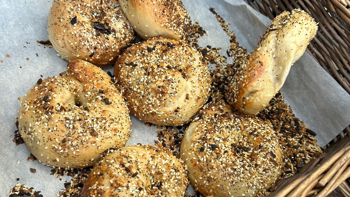 🚨 New in St. Louis! Bagels and Bliss is bringing fresh, kosher bagels to University City. With flavors like everything, sesame, and garlic, they're selling out FAST! 🍽️ 🏃‍♂️.  . 
Full Story: stljewishlight.org/bagels/bagels-…

#KosherBagels #StLouisEats #BagelsAndBliss #bagels