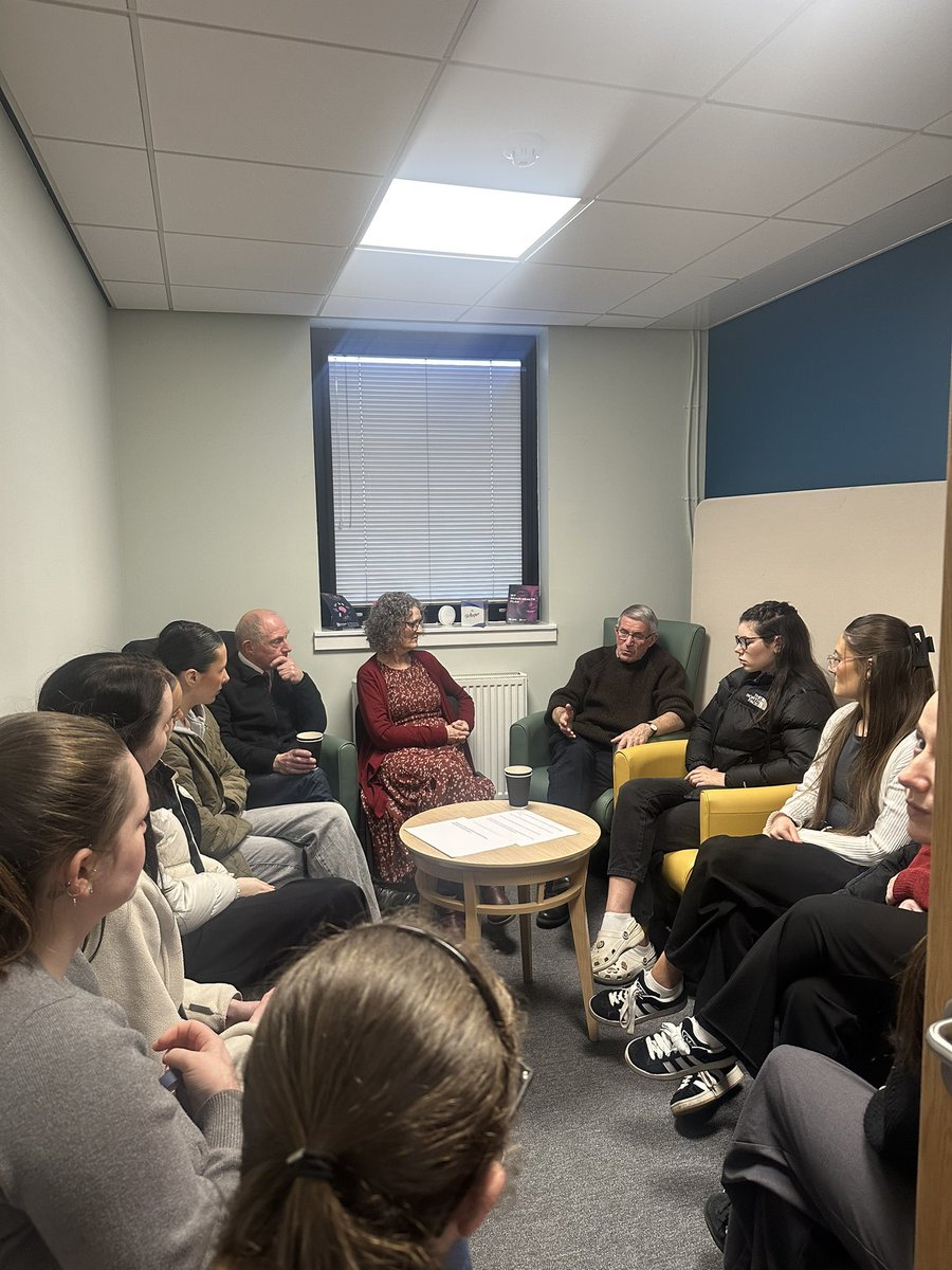 S_D_W_G's tweet image. Another annual date in the @NDCAN_Scotland and @S_D_W_G calendars that we look forward to is the @AhpDementia meeting with Speech &amp;amp; Language Therapist students on their placement with @alzscot #sharingexperiences #BrainAwarenessWeek