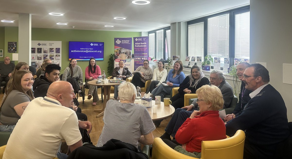 S_D_W_G's tweet image. Another annual date in the @NDCAN_Scotland and @S_D_W_G calendars that we look forward to is the @AhpDementia meeting with Speech &amp;amp; Language Therapist students on their placement with @alzscot #sharingexperiences #BrainAwarenessWeek