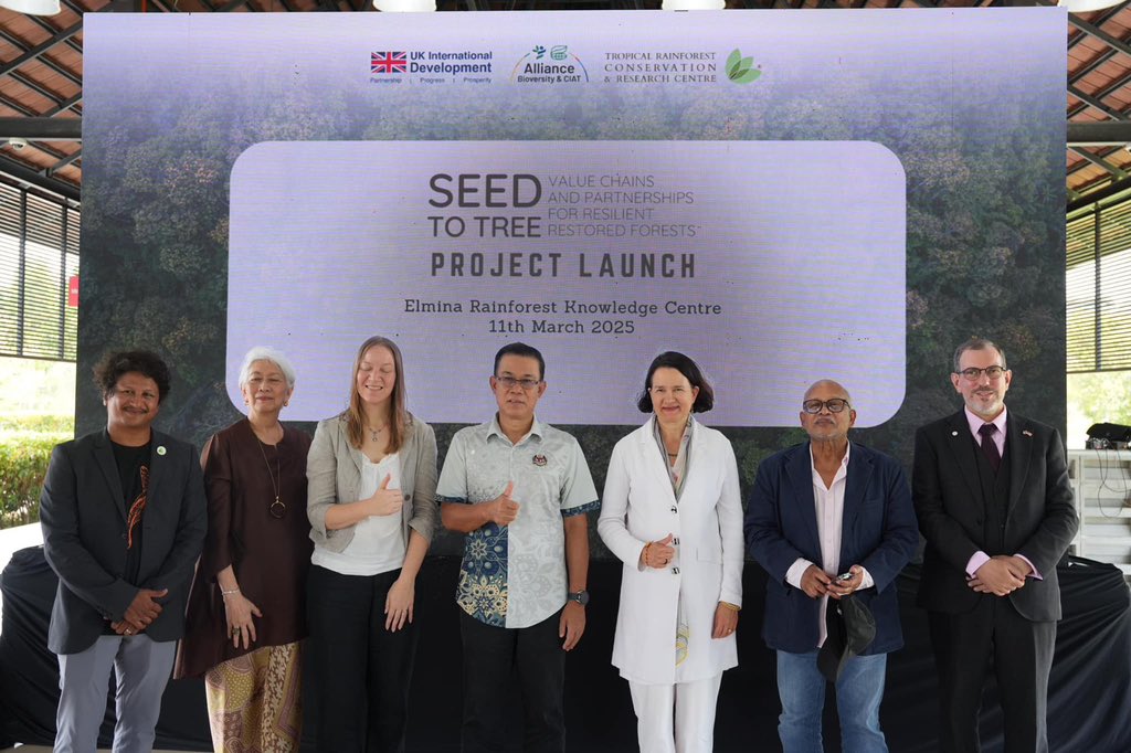 Catherine West (@catherinewest1) on Twitter photo The UKβs commitment to biodiversity and nature protection remains steadfast.
Together with <a href="/nresmalaysia/">Kementerian Sumber Asli dan Kelestarian Alam</a> Minister <a href="/niknazmi/">π²πΎ Nik Nazmi</a>, we officiated the launch of the Seed to Tree project -
This 2.5 year initiative with its Β£1.5 million funding aims to restore forests in Malaysia. The UKβs commitment to biodiversity and nature protection remains steadfast.
Together with <a href="/nresmalaysia/">Kementerian Sumber Asli dan Kelestarian Alam</a> Minister <a href="/niknazmi/">π²πΎ Nik Nazmi</a>, we officiated the launch of the Seed to Tree project -
This 2.5 year initiative with its Β£1.5 million funding aims to restore forests in Malaysia.