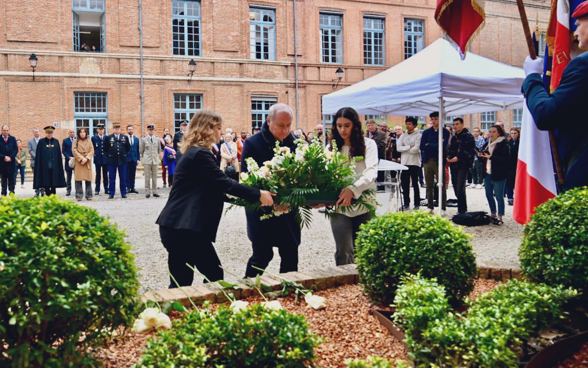 Le maréchal des logis-chef Imad Ibn Ziaten,
Le caporal-chef Abel Chennouf,
Le caporal Mohamed Legouad,
Jonathan Sandler, 
Gabriel Sandler, 
Arieh Sandler,
Myriam Monsonégo,
Bernard Maris, 
Anne-Laure Arruebo, 
Myriam Dessaivre. 

En cette journée nationale d’hommage aux victimes