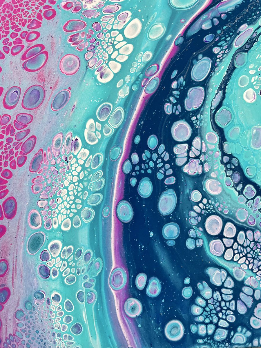 doodleLou7's tweet photo. @FiveTimesAugust I do acrylic pouring and make paintings, mugs and jewellery 🥰 Being creative keeps me sane in these crazy times and also I just love it 😊 https://t.co/UdzHaMuTfs