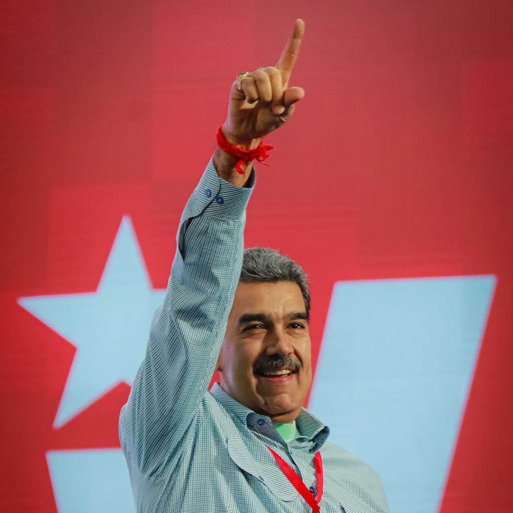 Carolina 🌼 (@carocarolina81) on Twitter photo Luis Almagro se va de la OEA y adivinen quién sigue en Miraflores? Sí, Nicolás Maduro <a href="/NicolasMaduro/">Nicolás Maduro</a> 🇻🇪✌🏻 Luis Almagro se va de la OEA y adivinen quién sigue en Miraflores? Sí, Nicolás Maduro <a href="/NicolasMaduro/">Nicolás Maduro</a> 🇻🇪✌🏻