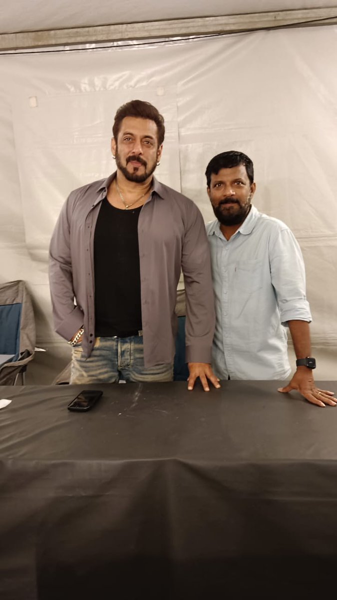 Dinesh choreographer (@immasterdinesh) on Twitter photo HAPPY TO Be Part Of #BamBamBhole Song Out Now!
bit.ly/BamBamBholeSon…
#SajidNadiadwala’s #Sikandar
Directed by <a href="/ARMurugadoss/">A.R.Murugadoss</a>
<a href="/iamRashmika/">Rashmika Mandanna</a> <a href="/MsKajalAggarwal/">Kajal Aggarwal</a> <a href="/TheSharmanJoshi/">Sharman Joshi</a> <a href="/jatinsarna/">Jatin sarna</a>
<a href="/DOP_Tirru/">Thirunavukarasu</a>
<a href="/ipritamofficial/">Pritam</a> <a href="/immasterdinesh/">Dinesh choreographer</a>
<a href="/SameerAnjaan/">Sameer</a> <a href="/singer_shaan/">Shaan</a> HAPPY TO Be Part Of #BamBamBhole Song Out Now!
bit.ly/BamBamBholeSon…
#SajidNadiadwala’s #Sikandar
Directed by <a href="/ARMurugadoss/">A.R.Murugadoss</a>
<a href="/iamRashmika/">Rashmika Mandanna</a> <a href="/MsKajalAggarwal/">Kajal Aggarwal</a> <a href="/TheSharmanJoshi/">Sharman Joshi</a> <a href="/jatinsarna/">Jatin sarna</a>
<a href="/DOP_Tirru/">Thirunavukarasu</a>
<a href="/ipritamofficial/">Pritam</a> <a href="/immasterdinesh/">Dinesh choreographer</a>
<a href="/SameerAnjaan/">Sameer</a> <a href="/singer_shaan/">Shaan</a>