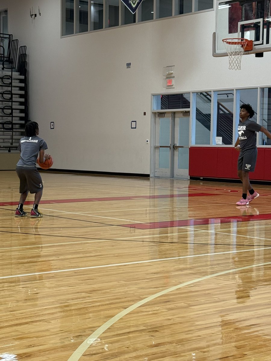 Manor Mens Basketball (@manorhoops) on Twitter photo Breakfast club
When players take time to work on the shooting program. <a href="/Manor_Sports/">Manor ISD Athletics</a> <a href="/l4for4/">Lanny Williams</a> <a href="/Coach_j24/">coach J</a> Breakfast club
When players take time to work on the shooting program. <a href="/Manor_Sports/">Manor ISD Athletics</a> <a href="/l4for4/">Lanny Williams</a> <a href="/Coach_j24/">coach J</a>