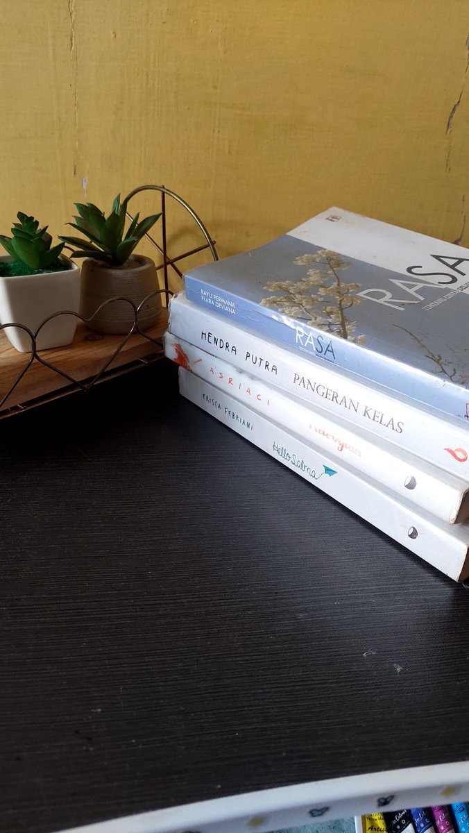 c_cutton's tweet photo. WTS NOVEL PRELOVED ✨️
* All original dan layak baca 
* 100% pemakaian pribadi 
* Firtpay First Get 
📍keep Event 
📌Aceh 
🍊 Bisa oren

Kondisi Novel A Thread https://t.co/g2r01kbH1i