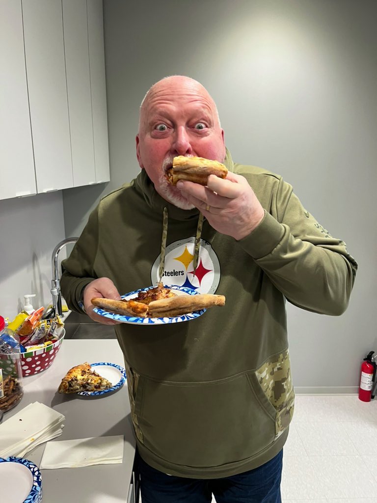 Going live at noon on <a href="/SteelersNRadio/">SteelersNationRadio</a> &amp; <a href="/FoxSportsPGH/">Fox Sports Radio Pittsburgh</a> to talk about free agency and continue to share more memories of our beloved Wolf 

🎧 steelersnationradio.com/listen