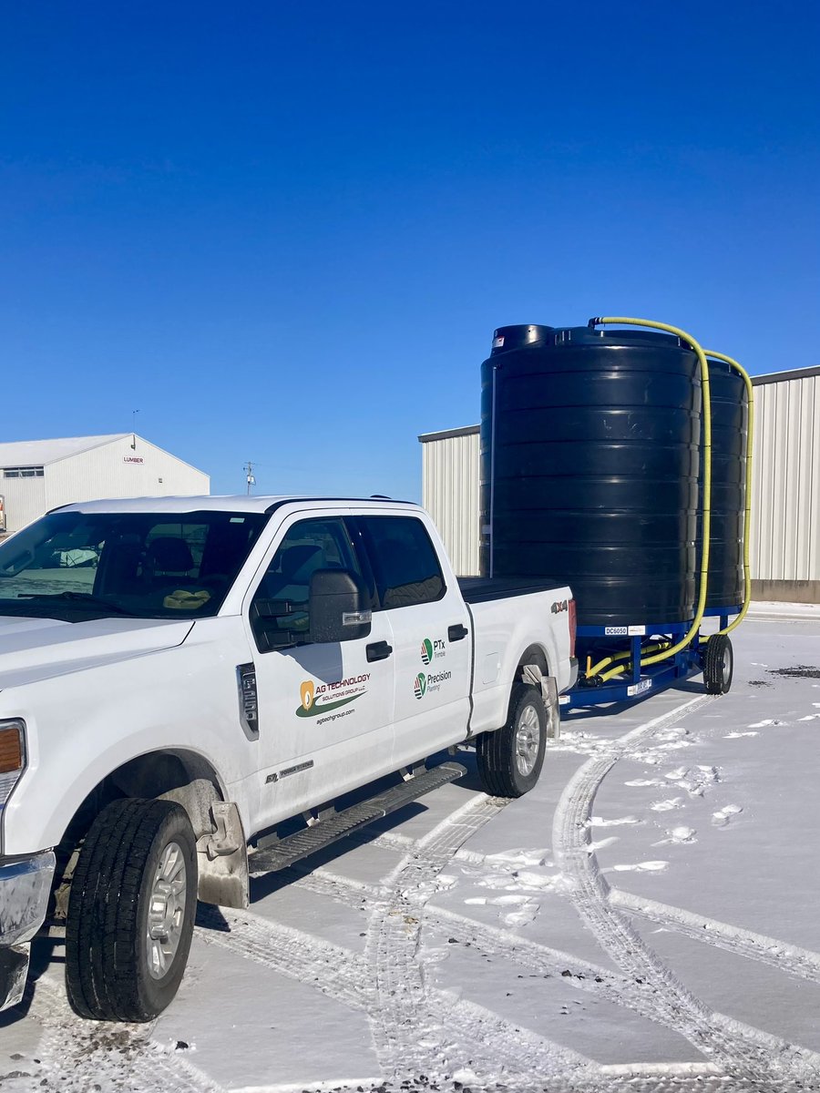 LincoPrecision's tweet image. Busy delivering Duo Lift Trailers for handling liquid fertilizer this spring! Duo lift TD1300CB and a DC6050, both with Enduraplas tanks mounted on them. Plumbed by our shop with Honda motors and banjo pumps 🙌