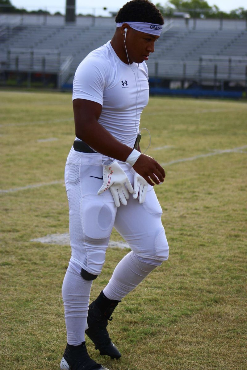 I’m truly blessed to see another year!!I pray that I may be blessed with continuous success,guidance,and wisdom as I move forward taking on this new chapter thank you dear heavenly Father🙏🏽✝️!!#AGTG