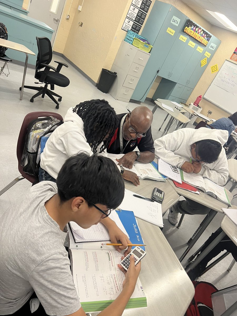 LWMSWarriors's tweet image. Small group instruction in action! ✨📚 Mr. Ruiz led a dynamic math class with three teacher-led small groups, supported by our amazing staff! 🙌🔢 Engaged students, focused learning, and hands-on support—just the way we like it! 💡🔥 #WarriorMath #EngagedLearning…