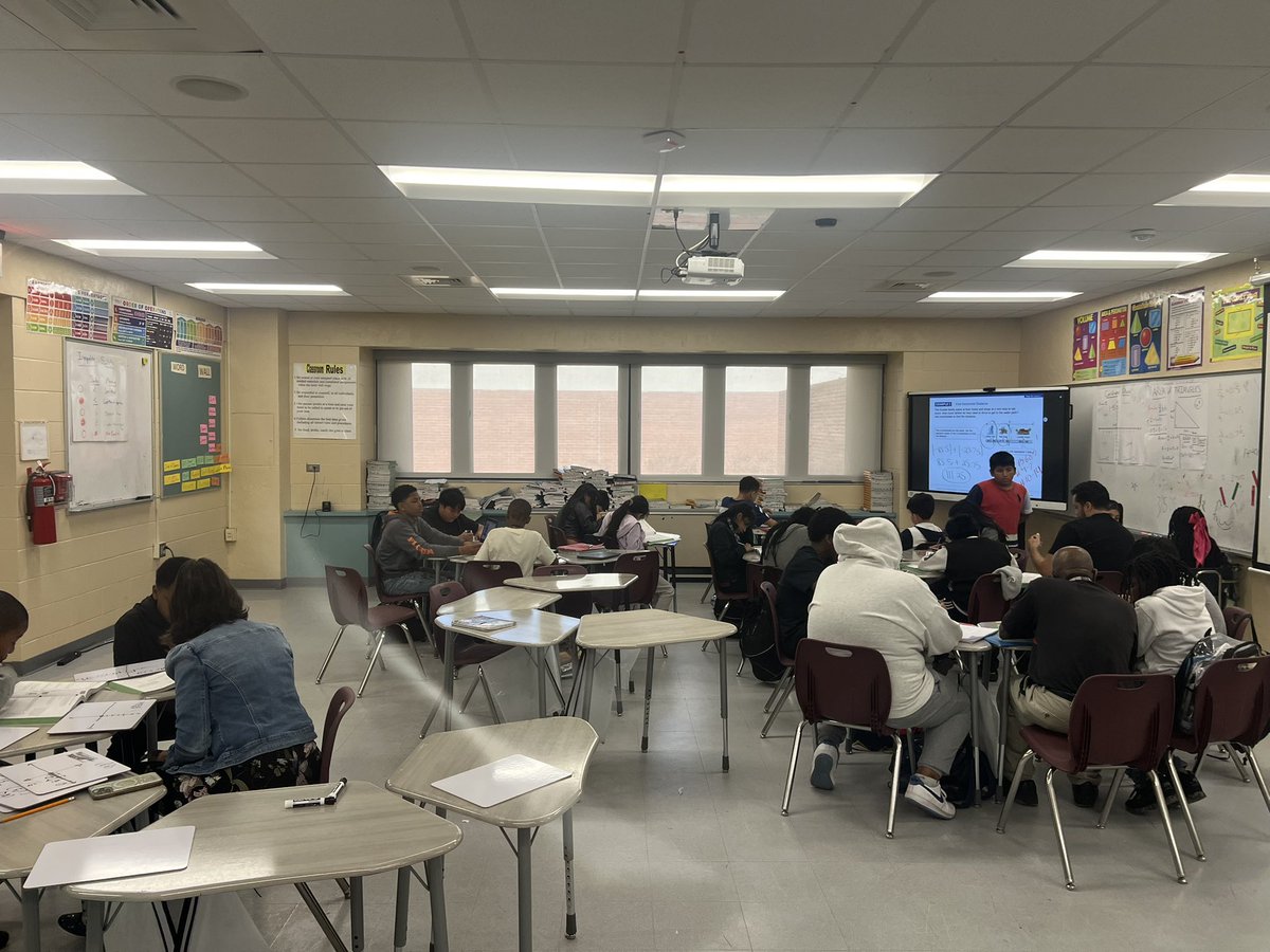 LWMSWarriors's tweet image. Small group instruction in action! ✨📚 Mr. Ruiz led a dynamic math class with three teacher-led small groups, supported by our amazing staff! 🙌🔢 Engaged students, focused learning, and hands-on support—just the way we like it! 💡🔥 #WarriorMath #EngagedLearning…