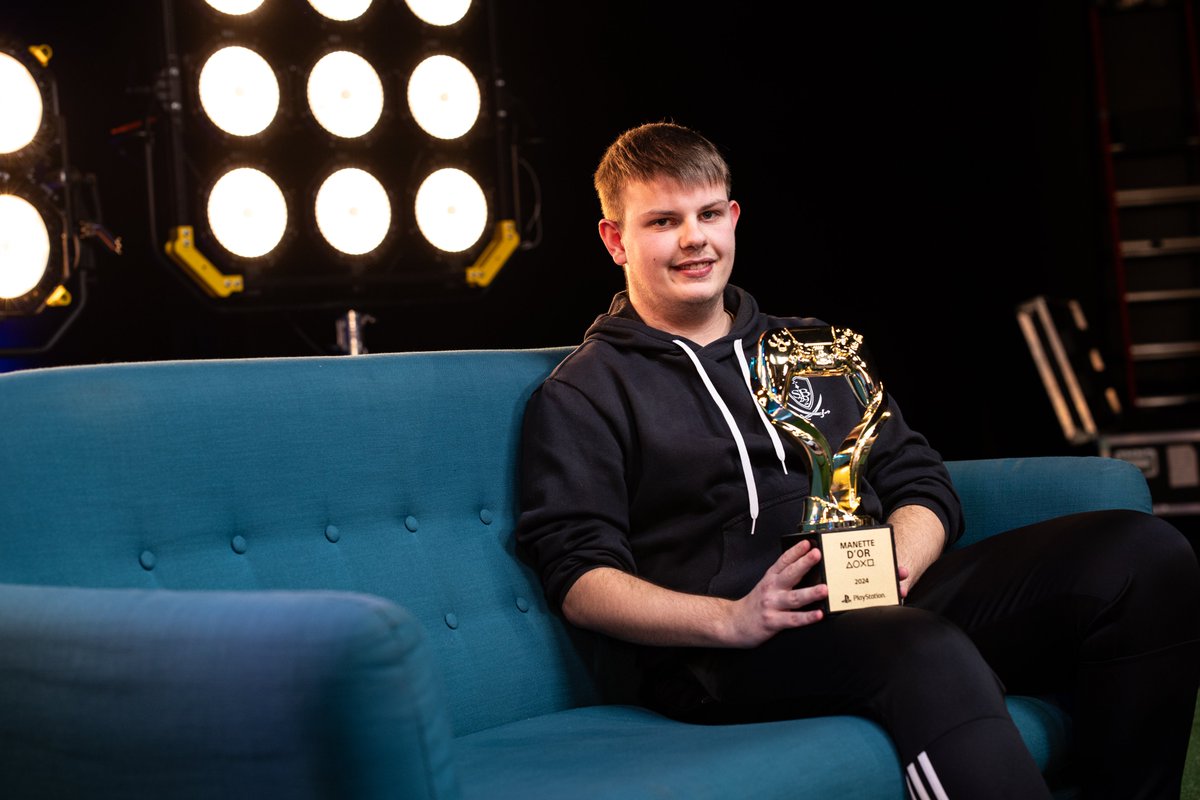 Webedia // Manette d'Or.