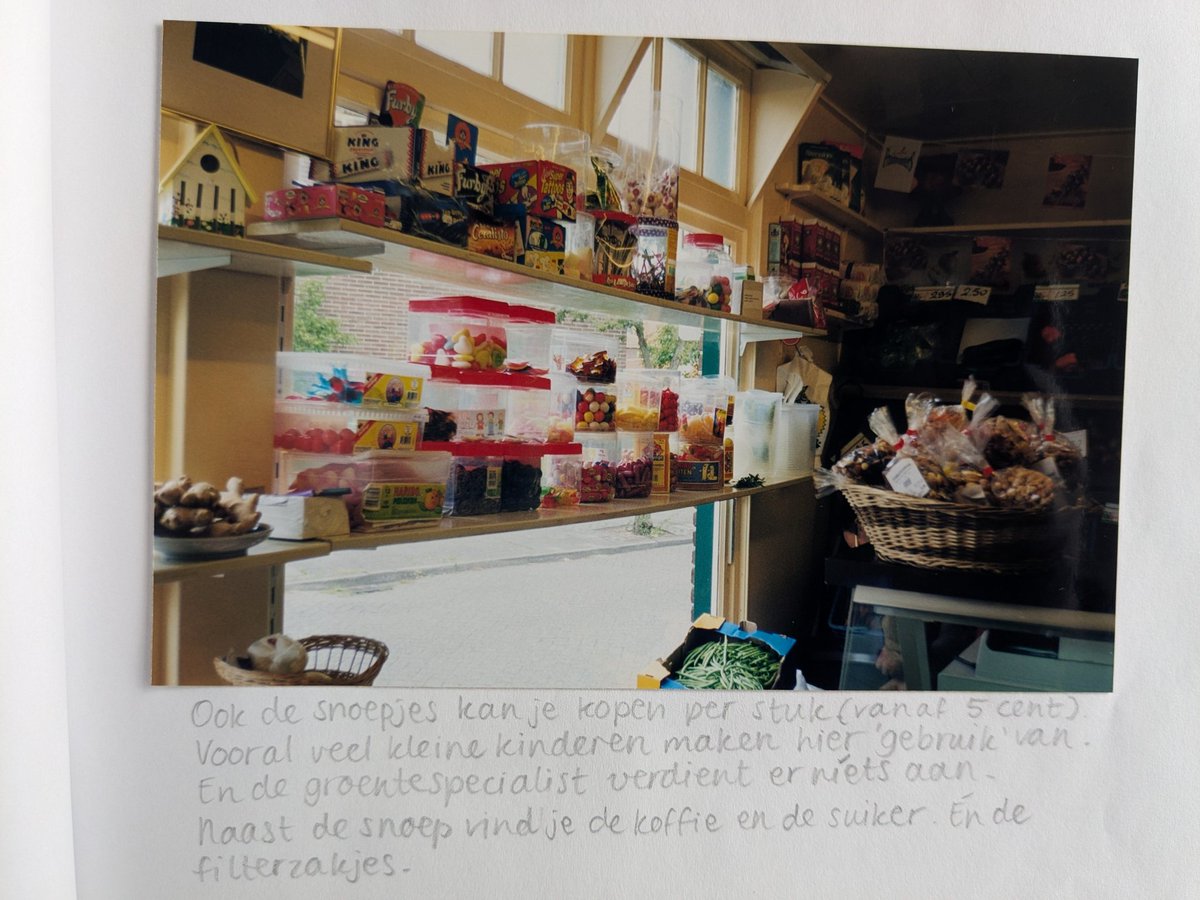 Uit mijn "ode" aan Jaap en Corrie van Ham (een werkstuk voor school láng geleden). Wat kwam ik graag in hun winkel toen ik klein was 🥰 Ontzettend lieve mensen en ook "gewoon" een hele goede groentenboer deorkaan.nl/de-geveltoeris… via <a href="/deorkaan/">De Orkaan</a>