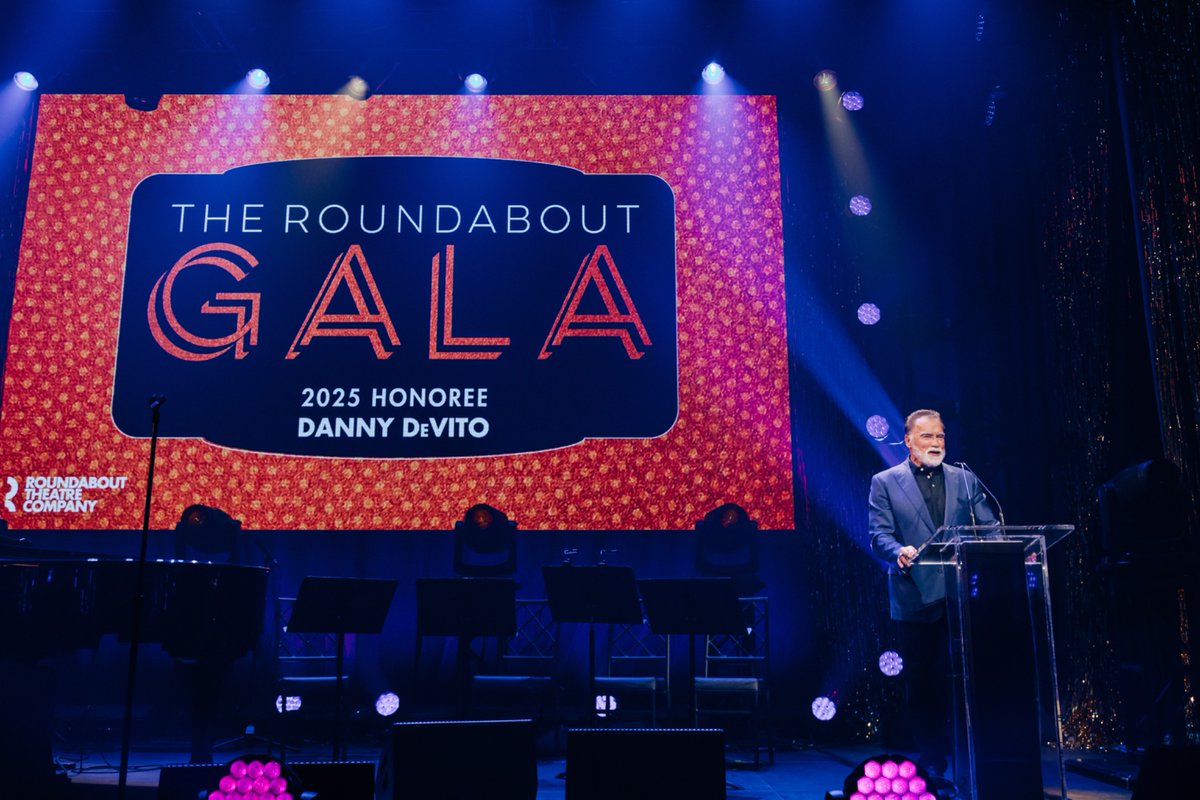 Arnold (@schwarzenegger) on Twitter photo Last night, I had the opportunity to surprise my brother, <a href="/DannyDeVito/">Danny DeVito</a>, and be there to help present him with the Robards Award for Excellence in Theatre at <a href="/roundaboutnyc/">Roundabout</a>.
It didn’t matter that I filmed all day and had to throw on a jacket and hustle on stage. I had to be Last night, I had the opportunity to surprise my brother, <a href="/DannyDeVito/">Danny DeVito</a>, and be there to help present him with the Robards Award for Excellence in Theatre at <a href="/roundaboutnyc/">Roundabout</a>.
It didn’t matter that I filmed all day and had to throw on a jacket and hustle on stage. I had to be