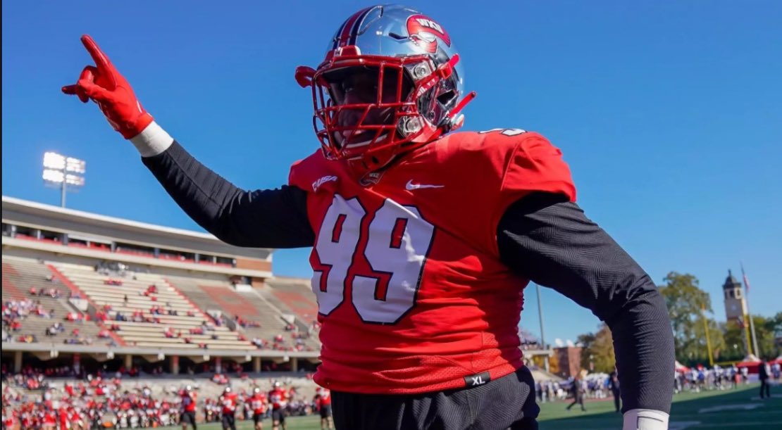 #AGTG blessed to receive my 6th d1 offer from the university of western Kentucky ❤️🤍 <a href="/CoachThompsonDL/">Tyrell Thompson</a> <a href="/CoachLeoHunt/">Leo Hunt</a> <a href="/rb_coachJJ/">Josh Johnson</a> <a href="/CoachBarnes91/">Darnell Barnes M.Ed</a>