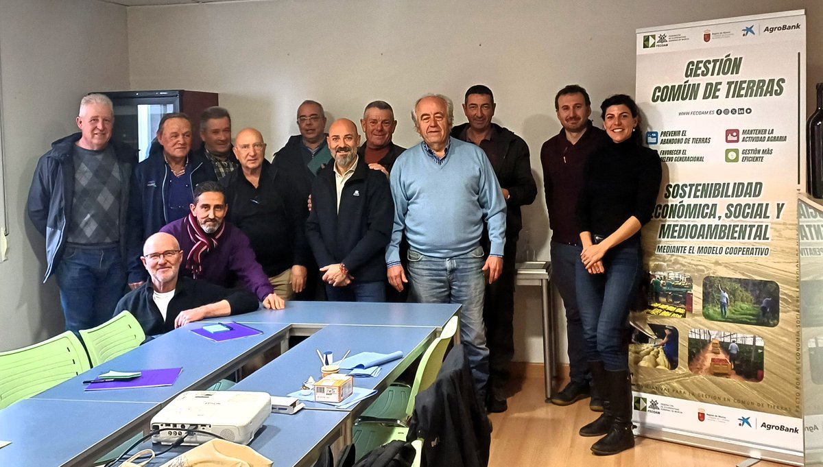 Agencia Agroa (@agenciagroa) on Twitter photo 📢El 6 Marzo visitamos Frutas Caravaca y <a href="/BodegasRosario/">Bodegas del Rosario</a> en el marco del proyecto de Iniciativas de Gestión Común que coordina <a href="/fecoam/">FECOAM Región de Murcia</a>🎯Acompañamos a las cooperativas a asumir el liderazgo en la evolución de sus proyectos productivos! Gracias <a href="/regiondemurcia/">Gobierno de la Región de Murcia</a> y <a href="/AgroBank_CABK/">AgroBank</a> 🌐 📢El 6 Marzo visitamos Frutas Caravaca y <a href="/BodegasRosario/">Bodegas del Rosario</a> en el marco del proyecto de Iniciativas de Gestión Común que coordina <a href="/fecoam/">FECOAM Región de Murcia</a>🎯Acompañamos a las cooperativas a asumir el liderazgo en la evolución de sus proyectos productivos! Gracias <a href="/regiondemurcia/">Gobierno de la Región de Murcia</a> y <a href="/AgroBank_CABK/">AgroBank</a> 🌐